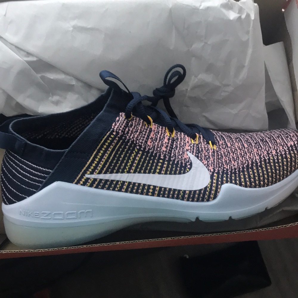 Nike tennis shoes